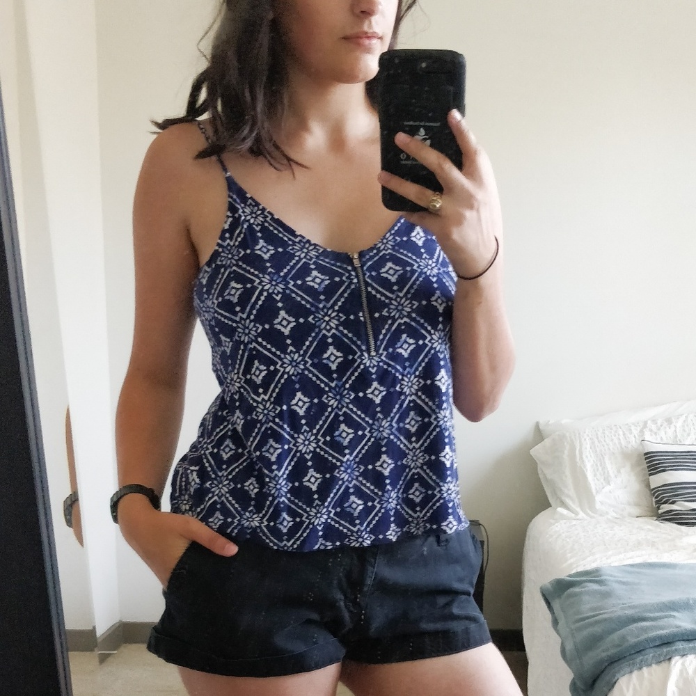 Forever 21 Blue and White Patterned Tank/Blouse